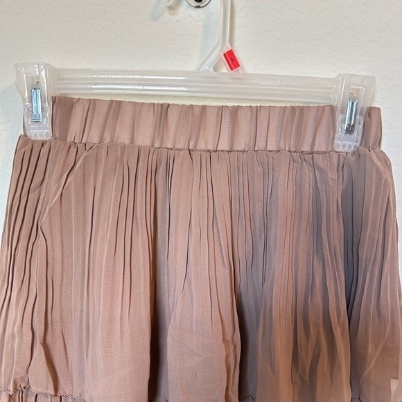 Elegant Tan Midi Skirt - Picture 2 of 5